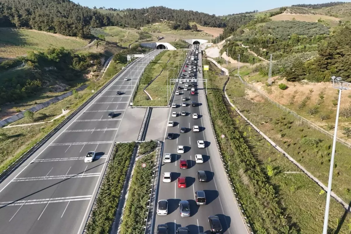 Otoyol geçiş ücretleri her yıl otomatik zamlanacak