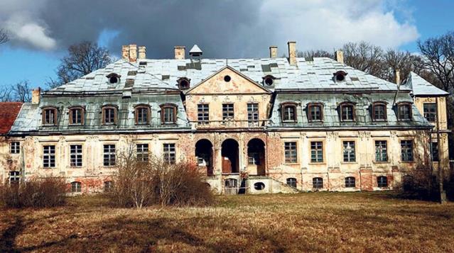 Polonya'da bir sarayın altında 10 ton Nazi altını olduğu iddiasıyla kazı yapılacak