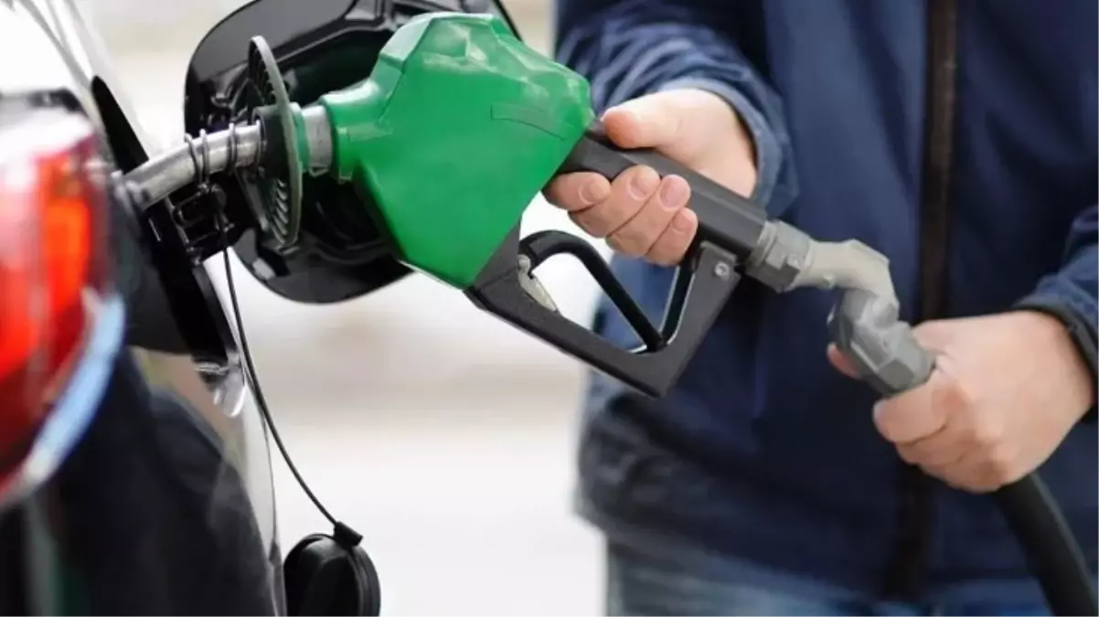 Pompada fiyatlar yine değişiyor! Benzine yapılacak indirim araç sahiplerine nefes aldıracak