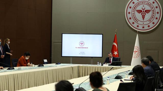Ramazan'da tam kapanma olacak mı? Tüm gözlerin çevrildiği Bilim Kurulu toplandı