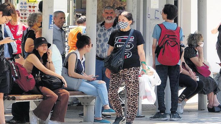 ‘Sadece maske sizi korumaya yetmez’