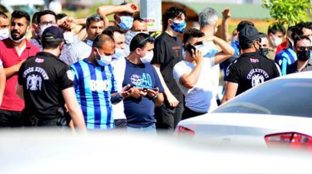 Şampiyonluk arzusu gözlerini kararttı! Adana Demisporlu taraftarlar tam kapanmaya rağmen stada akın etti