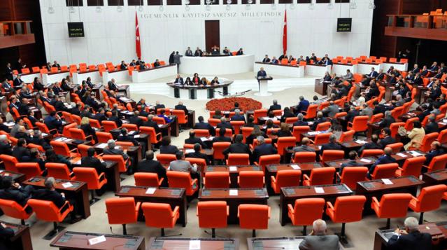  AK Parti, ekonomiye ilişkin yeni düzenlemeler içeren kanun teklifini TBMM Başkanlığı'na sundu