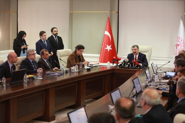 Bakan Koca'dan Bilim Kurulu üyelerinin şikayet ettiği 