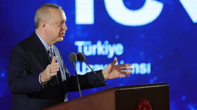 Cumhurbaşkanı Erdoğan'dan memura, esnafa ve ihtiyaç sahibi ailelere bayram müjdesi