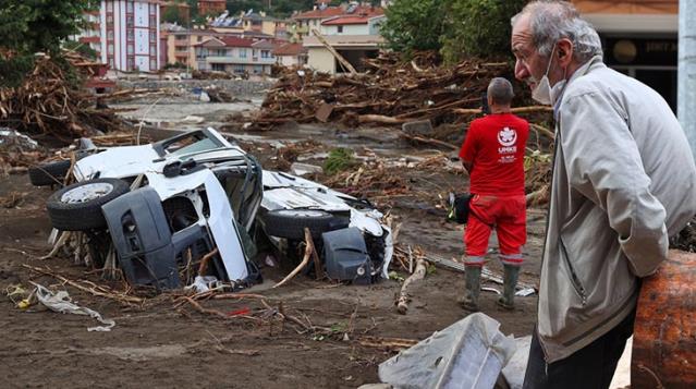 Karadeniz'deki sel felaketinde can kaybı 38'e yükseldi