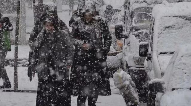 Meteoroloji'den önemli uyarı: Hava sıcaklıkları 12 derece birden düşecek, kar yağışı geliyor