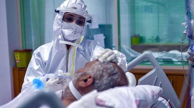 Türkiye'de 23 Nisan günü koronavirüs nedeniyle 343 kişi vefat etti, 49 bin 438 yeni vaka tespit edildi