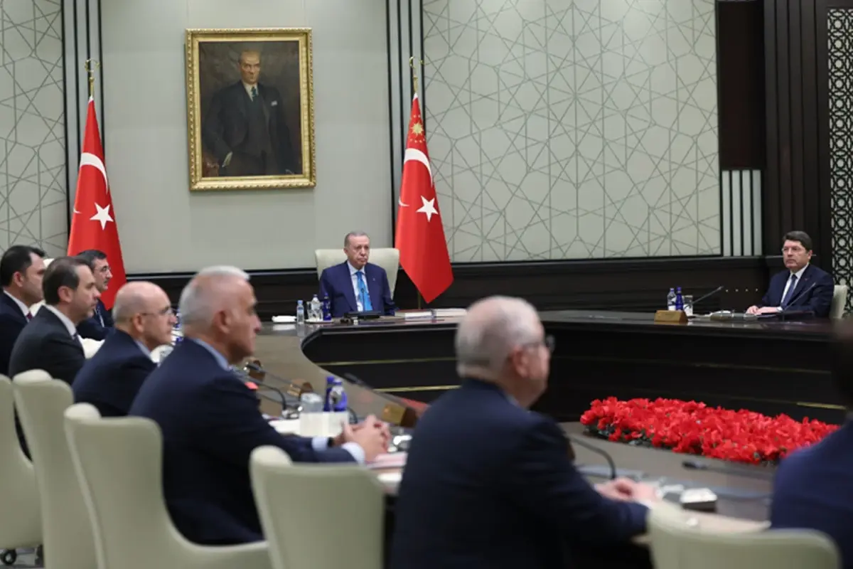 Son kabine kulisi: Gözler o gece Resmi Gazete'de olacak, en az 3 bakan değişecek
