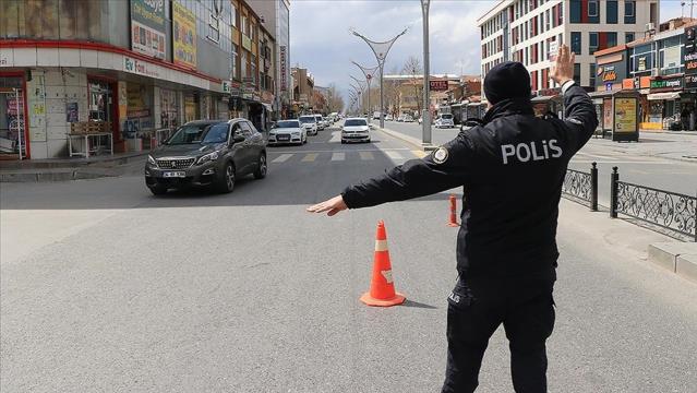 Tam kapanma sonrası normalleşmenin detayları belli olmaya başladı! Olmazsa olmaz tek şart vaka sayısının en fazla 10 bin olması