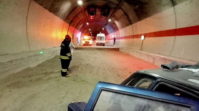 Trafiğe kapalı tünelde feci kaza! Ceset, 1 gün boyunca bulunamadı