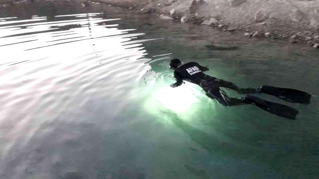 Tunceli'de yıkanmak için su dolu çukura giren çoban, yaşamını yitirdi