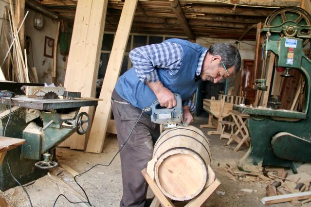 Usta ellerde üretilen 'yayıklar' Türkiye'nin dört bir yanından talep görüyor