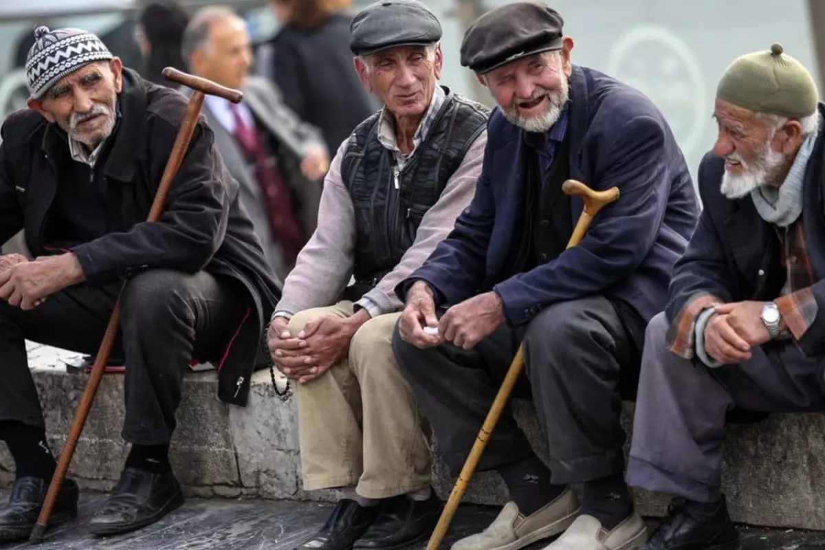 Usulsüzlükler tespit ediliyor! SGK, binlerce emekliye maaş kesintisi bildirimi yapacak