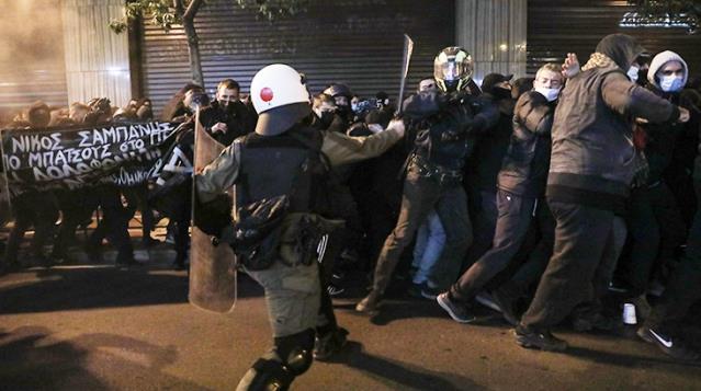 Yunanistan'da polis hırsızlık yapan bir genci öldürdü! Halk sokaklara döküldü